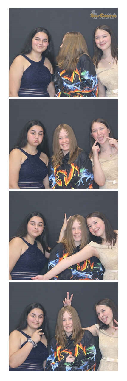 Turkeyfoot Middle 8th Grade Graduation | View more photos from the event at gallery.saycheesephotobooth.com/u/SayCheesePhotoBooth/Turkeyfoot-Middle-8th-Grade-Graduation