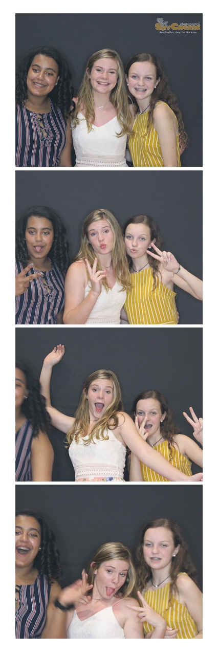 Turkeyfoot Middle 8th Grade Graduation | View more photos from the event at gallery.saycheesephotobooth.com/u/SayCheesePhotoBooth/Turkeyfoot-Middle-8th-Grade-Graduation