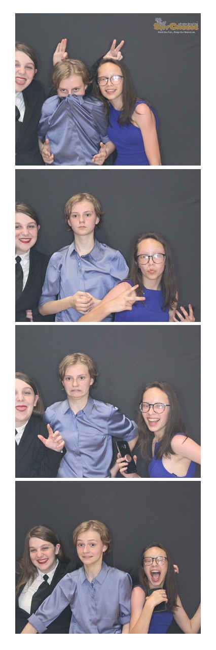 Turkeyfoot Middle 8th Grade Graduation | View more photos from the event at gallery.saycheesephotobooth.com/u/SayCheesePhotoBooth/Turkeyfoot-Middle-8th-Grade-Graduation