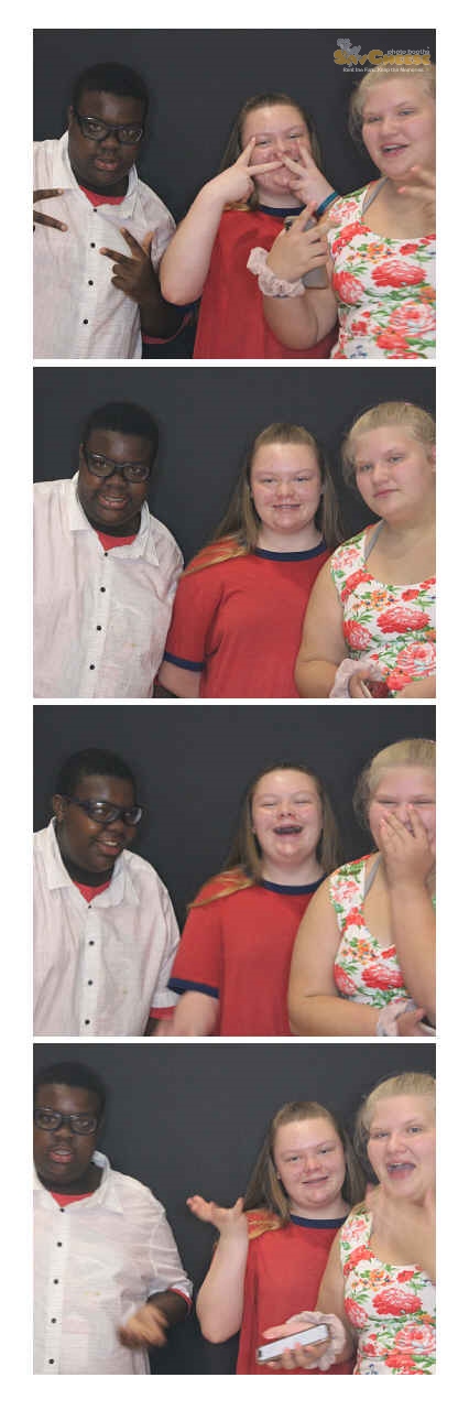 Turkeyfoot Middle 8th Grade Graduation | View more photos from the event at gallery.saycheesephotobooth.com/u/SayCheesePhotoBooth/Turkeyfoot-Middle-8th-Grade-Graduation