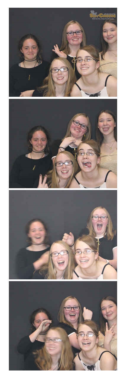 Turkeyfoot Middle 8th Grade Graduation | View more photos from the event at gallery.saycheesephotobooth.com/u/SayCheesePhotoBooth/Turkeyfoot-Middle-8th-Grade-Graduation