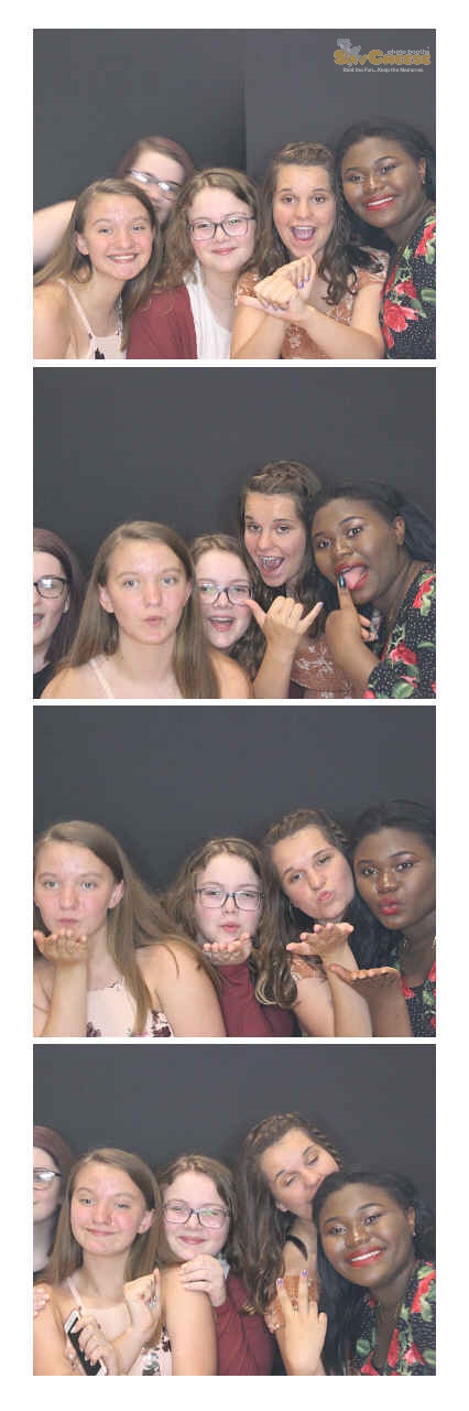 Turkeyfoot Middle 8th Grade Graduation | View more photos from the event at gallery.saycheesephotobooth.com/u/SayCheesePhotoBooth/Turkeyfoot-Middle-8th-Grade-Graduation