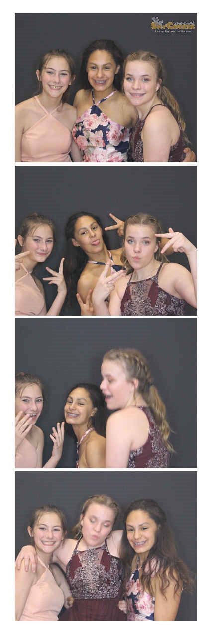 Turkeyfoot Middle 8th Grade Graduation | View more photos from the event at gallery.saycheesephotobooth.com/u/SayCheesePhotoBooth/Turkeyfoot-Middle-8th-Grade-Graduation