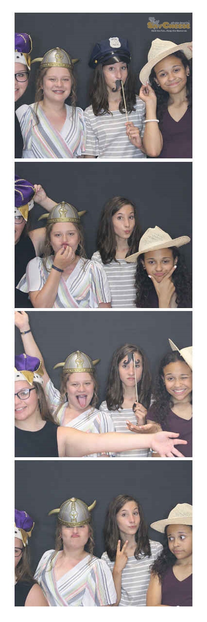 Turkeyfoot Middle 8th Grade Graduation | View more photos from the event at gallery.saycheesephotobooth.com/u/SayCheesePhotoBooth/Turkeyfoot-Middle-8th-Grade-Graduation