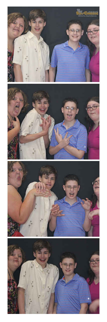 Turkeyfoot Middle 8th Grade Graduation | View more photos from the event at gallery.saycheesephotobooth.com/u/SayCheesePhotoBooth/Turkeyfoot-Middle-8th-Grade-Graduation