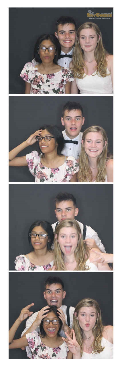Turkeyfoot Middle 8th Grade Graduation | View more photos from the event at gallery.saycheesephotobooth.com/u/SayCheesePhotoBooth/Turkeyfoot-Middle-8th-Grade-Graduation