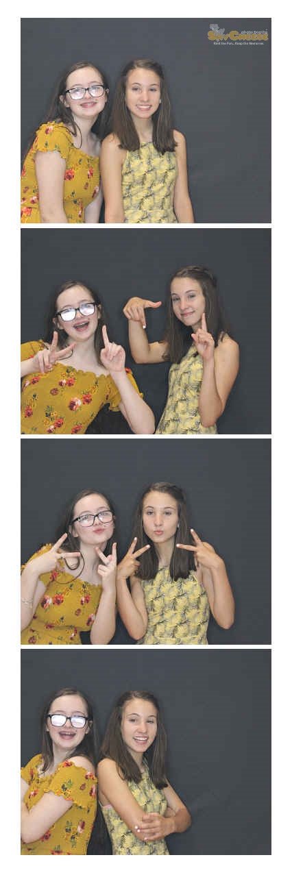 Turkeyfoot Middle 8th Grade Graduation | View more photos from the event at gallery.saycheesephotobooth.com/u/SayCheesePhotoBooth/Turkeyfoot-Middle-8th-Grade-Graduation