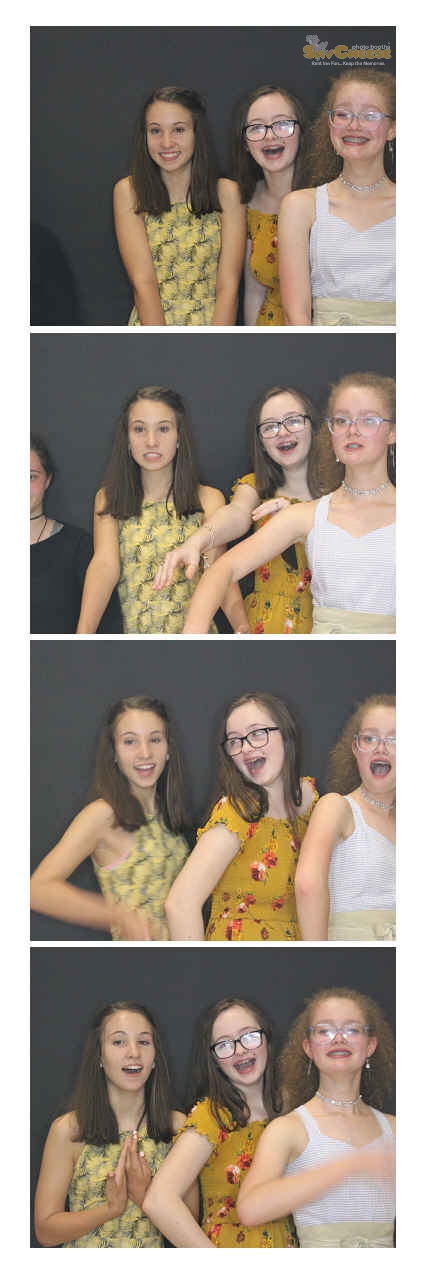 Turkeyfoot Middle 8th Grade Graduation | View more photos from the event at gallery.saycheesephotobooth.com/u/SayCheesePhotoBooth/Turkeyfoot-Middle-8th-Grade-Graduation