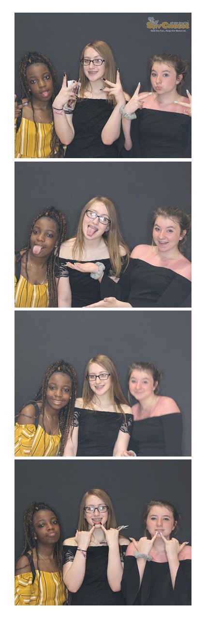 Turkeyfoot Middle 8th Grade Graduation | View more photos from the event at gallery.saycheesephotobooth.com/u/SayCheesePhotoBooth/Turkeyfoot-Middle-8th-Grade-Graduation