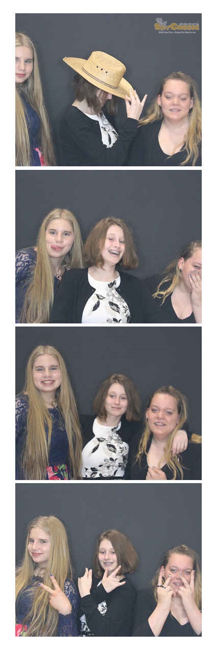 Turkeyfoot Middle 8th Grade Graduation | View more photos from the event at gallery.saycheesephotobooth.com/u/SayCheesePhotoBooth/Turkeyfoot-Middle-8th-Grade-Graduation