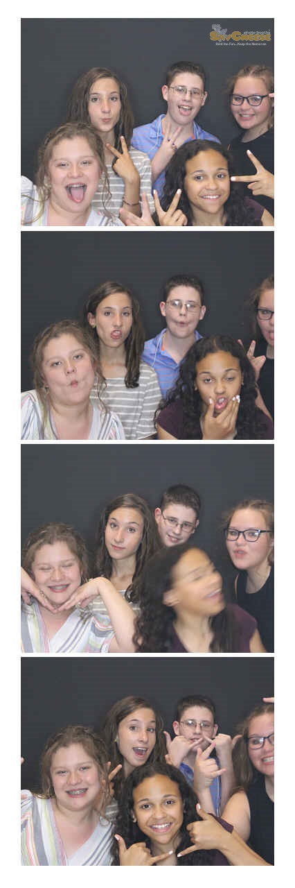 Turkeyfoot Middle 8th Grade Graduation | View more photos from the event at gallery.saycheesephotobooth.com/u/SayCheesePhotoBooth/Turkeyfoot-Middle-8th-Grade-Graduation