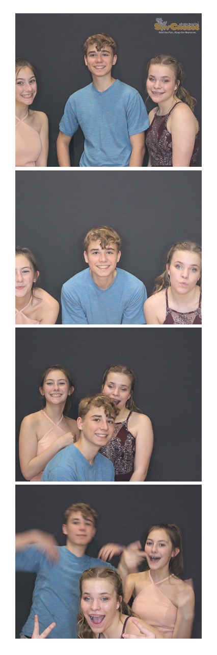 Turkeyfoot Middle 8th Grade Graduation | View more photos from the event at gallery.saycheesephotobooth.com/u/SayCheesePhotoBooth/Turkeyfoot-Middle-8th-Grade-Graduation