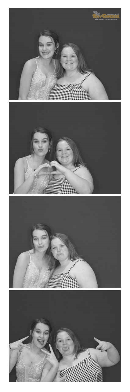 Turkeyfoot Middle 8th Grade Graduation | View more photos from the event at gallery.saycheesephotobooth.com/u/SayCheesePhotoBooth/Turkeyfoot-Middle-8th-Grade-Graduation
