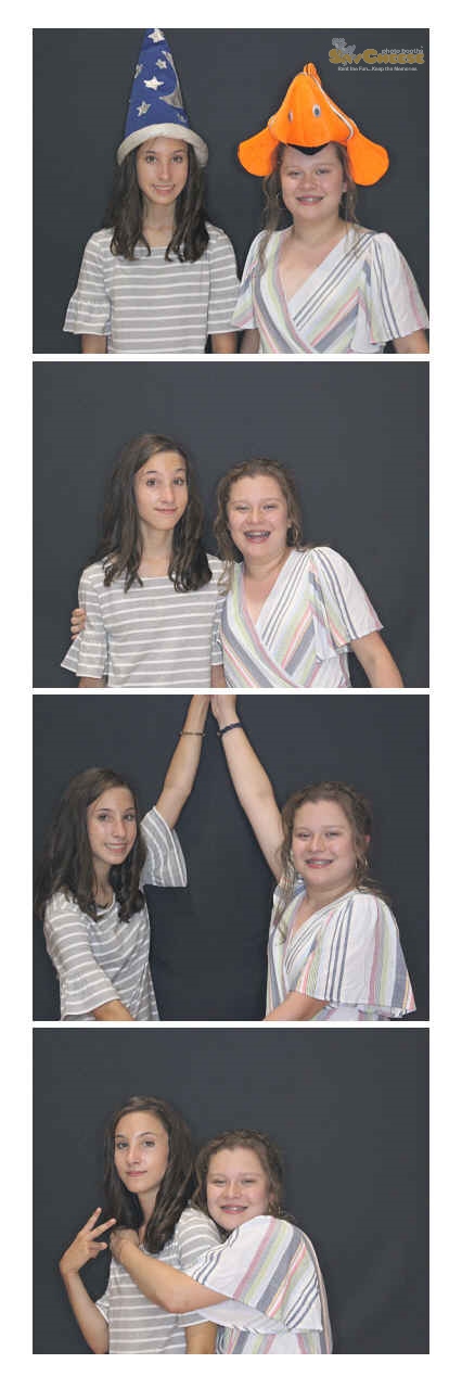 Turkeyfoot Middle 8th Grade Graduation | View more photos from the event at gallery.saycheesephotobooth.com/u/SayCheesePhotoBooth/Turkeyfoot-Middle-8th-Grade-Graduation
