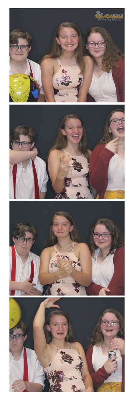 Turkeyfoot Middle 8th Grade Graduation | View more photos from the event at gallery.saycheesephotobooth.com/u/SayCheesePhotoBooth/Turkeyfoot-Middle-8th-Grade-Graduation