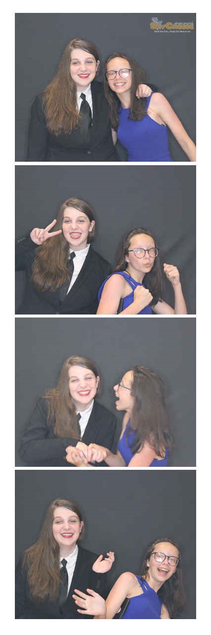 Turkeyfoot Middle 8th Grade Graduation | View more photos from the event at gallery.saycheesephotobooth.com/u/SayCheesePhotoBooth/Turkeyfoot-Middle-8th-Grade-Graduation