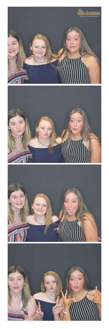 Turkeyfoot Middle 8th Grade Graduation | View more photos from the event at gallery.saycheesephotobooth.com/u/SayCheesePhotoBooth/Turkeyfoot-Middle-8th-Grade-Graduation
