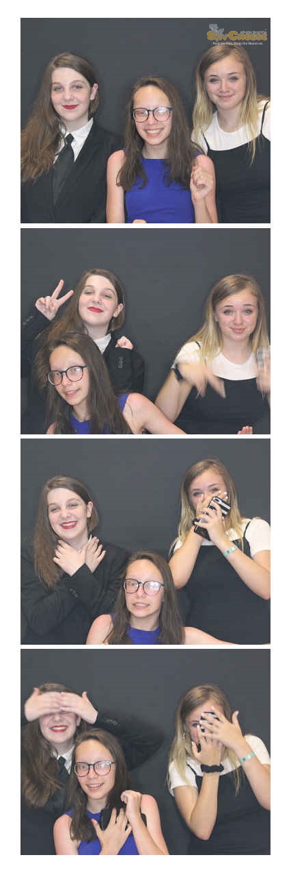 Turkeyfoot Middle 8th Grade Graduation | View more photos from the event at gallery.saycheesephotobooth.com/u/SayCheesePhotoBooth/Turkeyfoot-Middle-8th-Grade-Graduation
