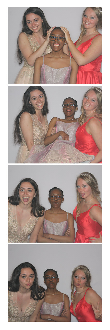 Ursuline Prom 2019 | View more photos from the event at gallery.saycheesephotobooth.com/u/SayCheesePhotoBooth/Ursuline-Prom-2019