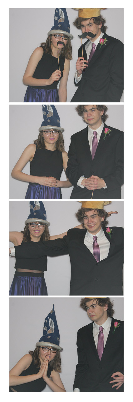 Ursuline Prom 2019 | View more photos from the event at gallery.saycheesephotobooth.com/u/SayCheesePhotoBooth/Ursuline-Prom-2019