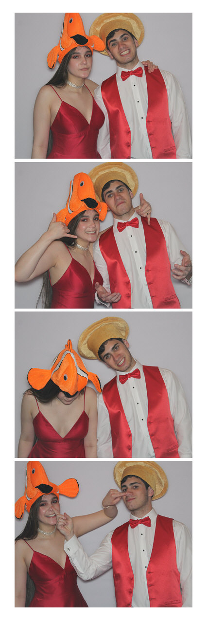 Ursuline Prom 2019 | View more photos from the event at gallery.saycheesephotobooth.com/u/SayCheesePhotoBooth/Ursuline-Prom-2019