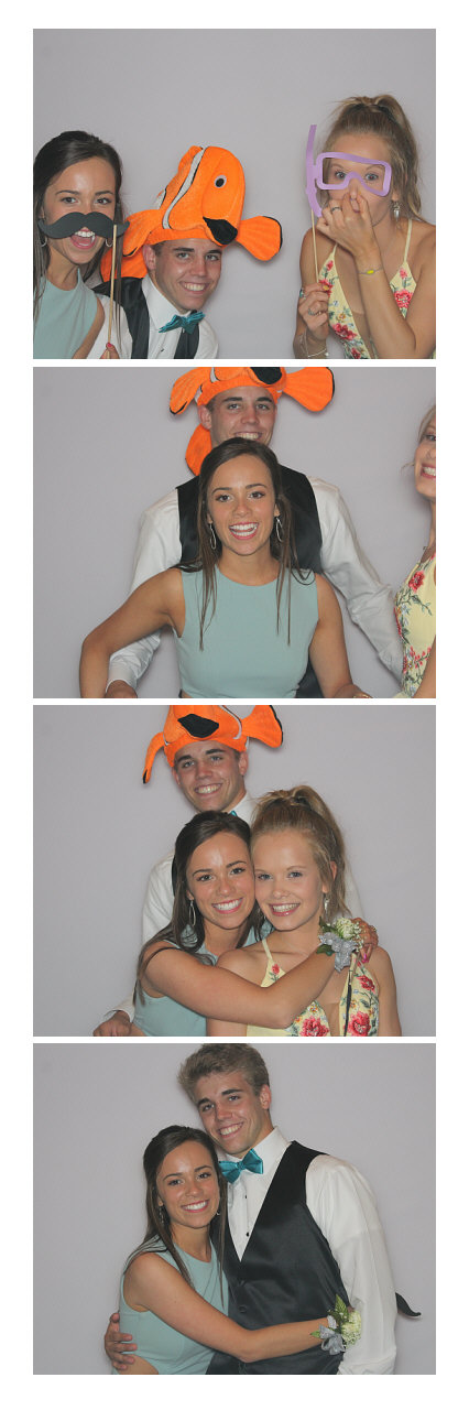 Ursuline Prom 2019 | View more photos from the event at gallery.saycheesephotobooth.com/u/SayCheesePhotoBooth/Ursuline-Prom-2019