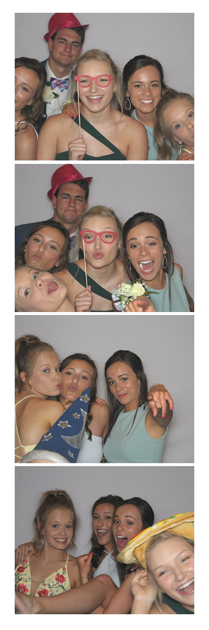 Ursuline Prom 2019 | View more photos from the event at gallery.saycheesephotobooth.com/u/SayCheesePhotoBooth/Ursuline-Prom-2019