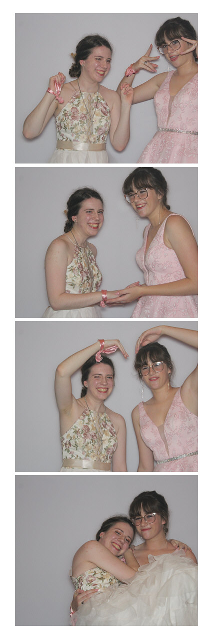 Ursuline Prom 2019 | View more photos from the event at gallery.saycheesephotobooth.com/u/SayCheesePhotoBooth/Ursuline-Prom-2019