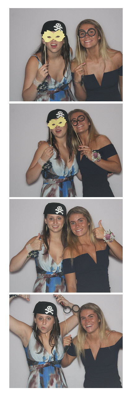 Ursuline Prom 2019 | View more photos from the event at gallery.saycheesephotobooth.com/u/SayCheesePhotoBooth/Ursuline-Prom-2019