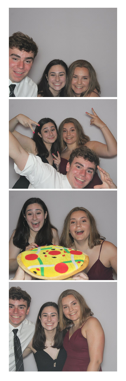 Ursuline Prom 2019 | View more photos from the event at gallery.saycheesephotobooth.com/u/SayCheesePhotoBooth/Ursuline-Prom-2019