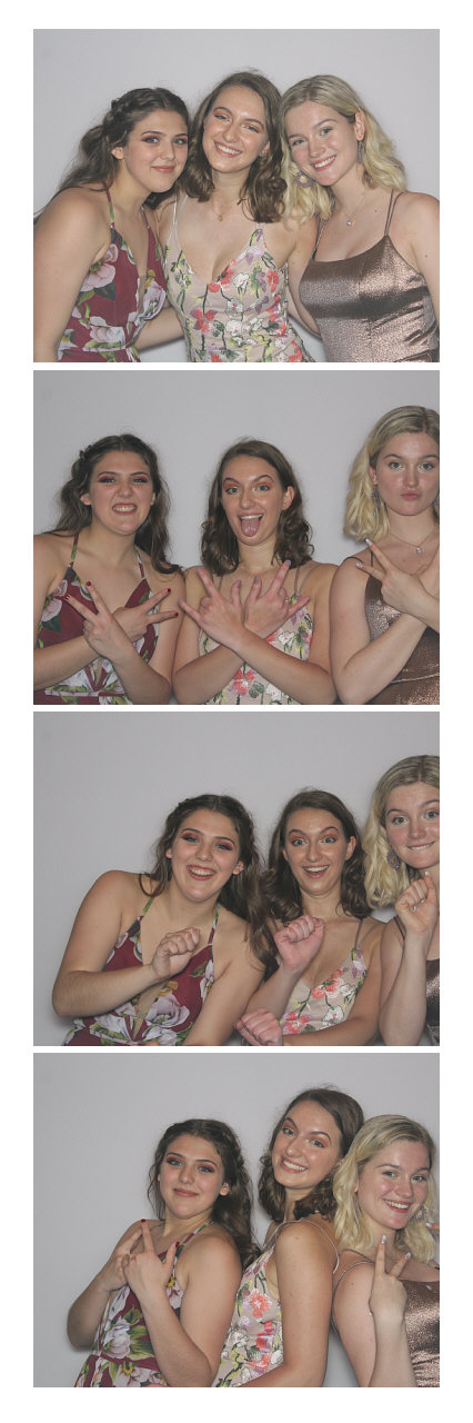 Ursuline Prom 2019 | View more photos from the event at gallery.saycheesephotobooth.com/u/SayCheesePhotoBooth/Ursuline-Prom-2019