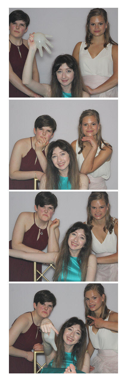 Ursuline Prom 2019 | View more photos from the event at gallery.saycheesephotobooth.com/u/SayCheesePhotoBooth/Ursuline-Prom-2019