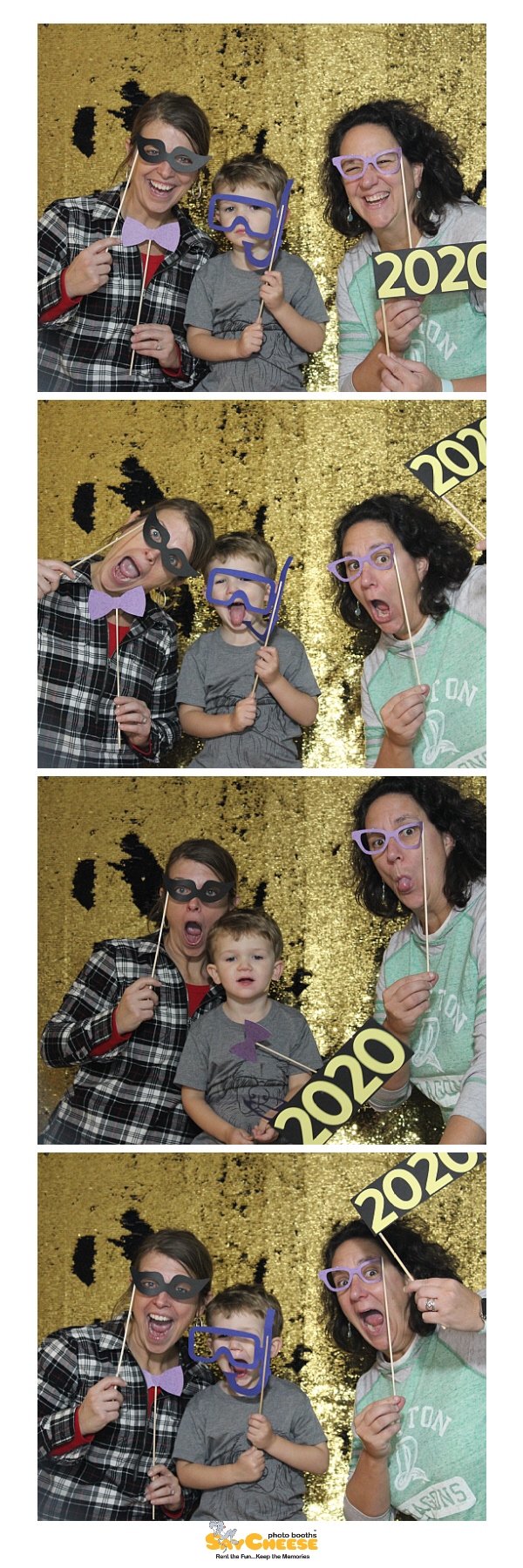 Kids First NYE Celebration  | View more photos from the event at gallery.saycheesephotobooth.com/u/SayCheesePhotoBooth/Kids-First-NYE-Celebration