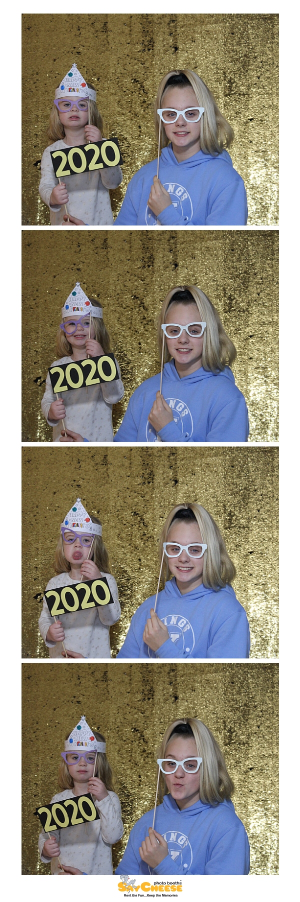 Kids First NYE Celebration  | View more photos from the event at gallery.saycheesephotobooth.com/u/SayCheesePhotoBooth/Kids-First-NYE-Celebration