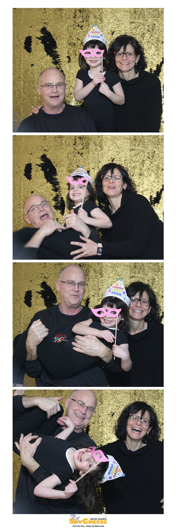 Kids First NYE Celebration  | View more photos from the event at gallery.saycheesephotobooth.com/u/SayCheesePhotoBooth/Kids-First-NYE-Celebration