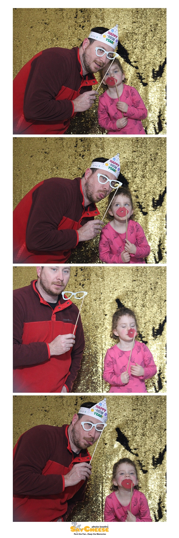 Kids First NYE Celebration  | View more photos from the event at gallery.saycheesephotobooth.com/u/SayCheesePhotoBooth/Kids-First-NYE-Celebration