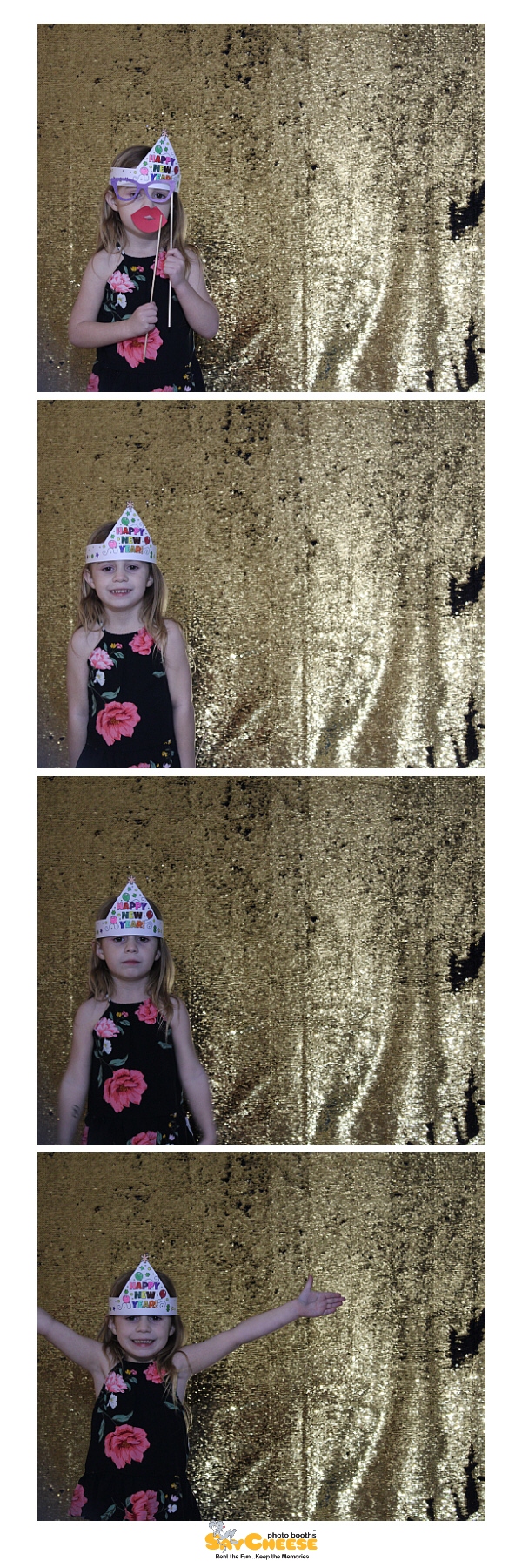 Kids First NYE Celebration  | View more photos from the event at gallery.saycheesephotobooth.com/u/SayCheesePhotoBooth/Kids-First-NYE-Celebration