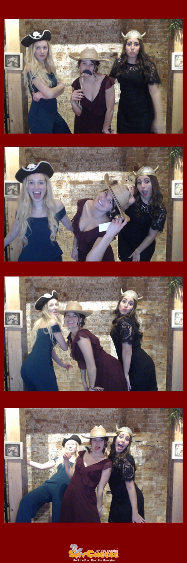 Lentz Wedding  | View more photos from the event at gallery.saycheesephotobooth.com/u/SayCheesePhotoBooth/Lentz-Wedding