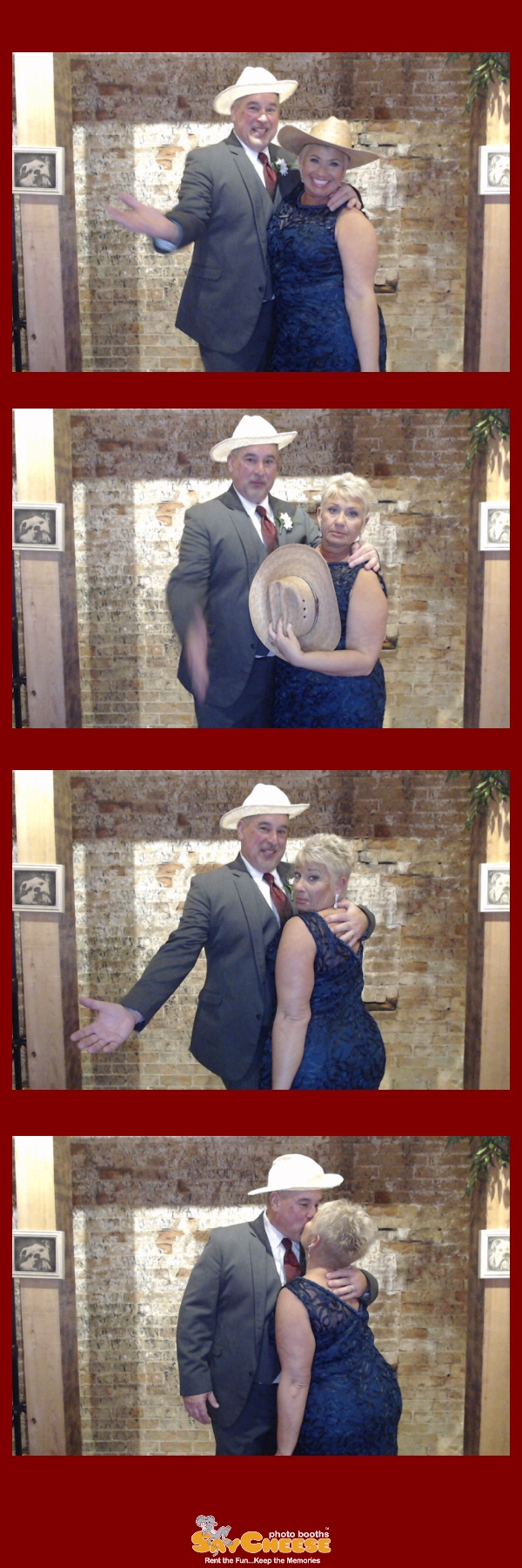 Lentz Wedding  | View more photos from the event at gallery.saycheesephotobooth.com/u/SayCheesePhotoBooth/Lentz-Wedding