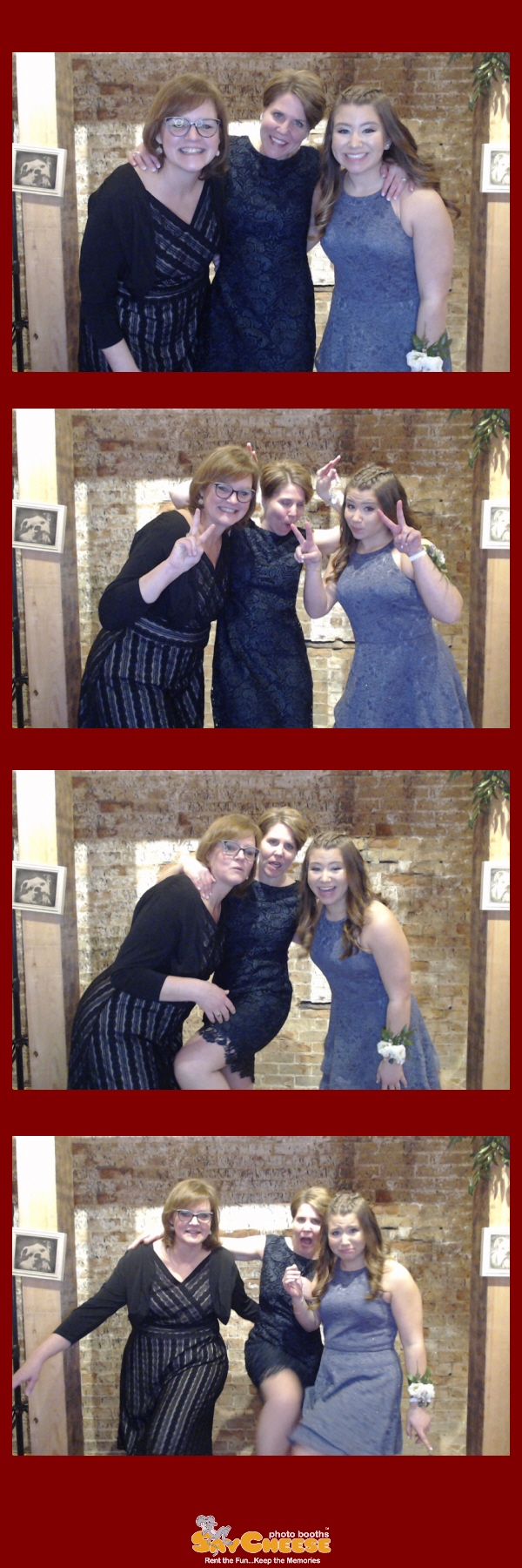 Lentz Wedding  | View more photos from the event at gallery.saycheesephotobooth.com/u/SayCheesePhotoBooth/Lentz-Wedding