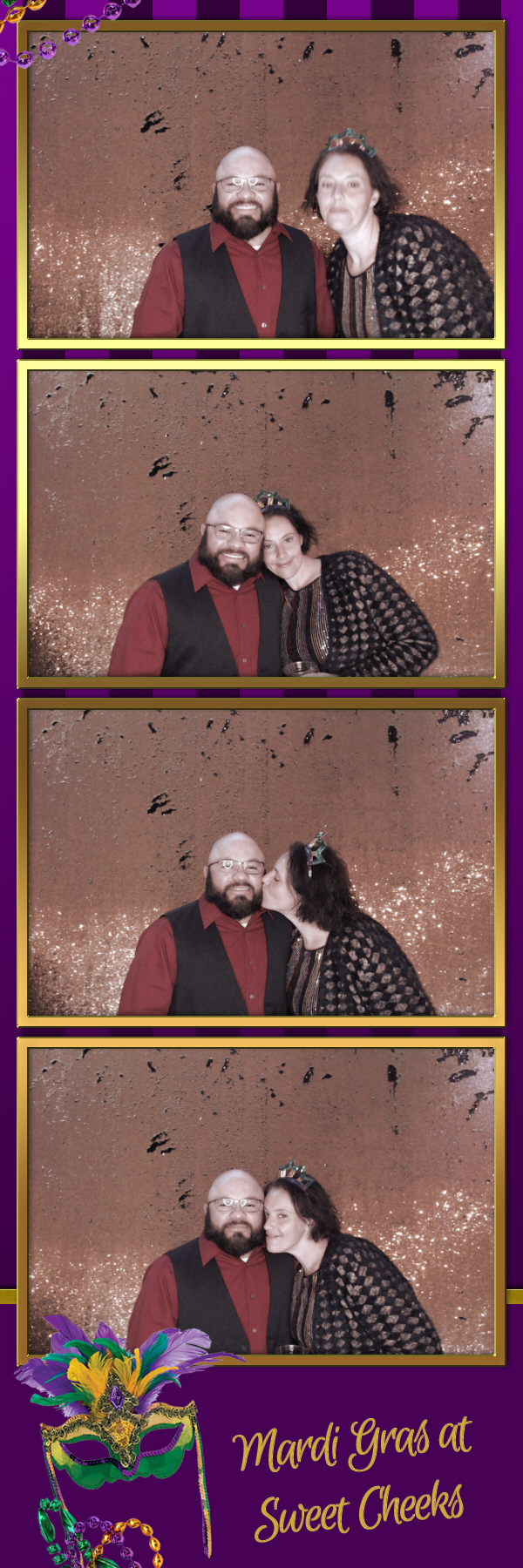 Mardi Gras @ Sweet Cheeks Diaper Bank | View more photos from the event at gallery.saycheesephotobooth.com/u/SayCheesePhotoBooth/Mardi-Gras-Sweet-Cheeks-Diaper-Bank