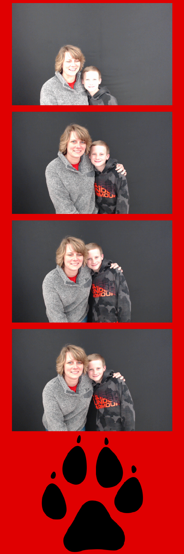 Mother Son Dodgeball 2020 | View more photos from the event at gallery.saycheesephotobooth.com/u/SayCheesePhotoBooth/Mother-Son-Dodgeball-2020