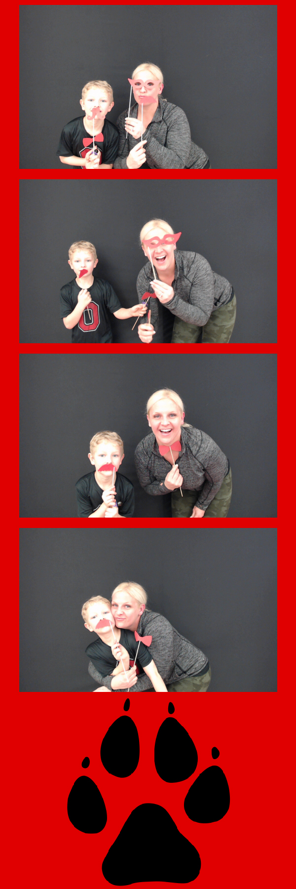 Mother Son Dodgeball 2020 | View more photos from the event at gallery.saycheesephotobooth.com/u/SayCheesePhotoBooth/Mother-Son-Dodgeball-2020