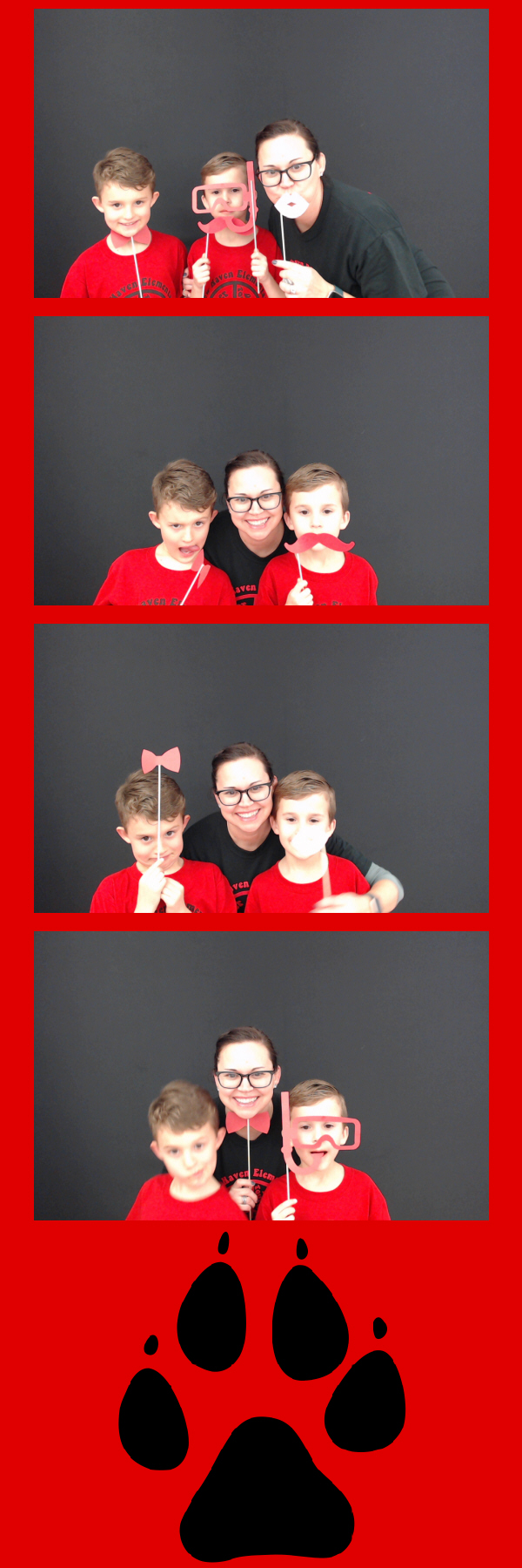 Mother Son Dodgeball 2020 | View more photos from the event at gallery.saycheesephotobooth.com/u/SayCheesePhotoBooth/Mother-Son-Dodgeball-2020