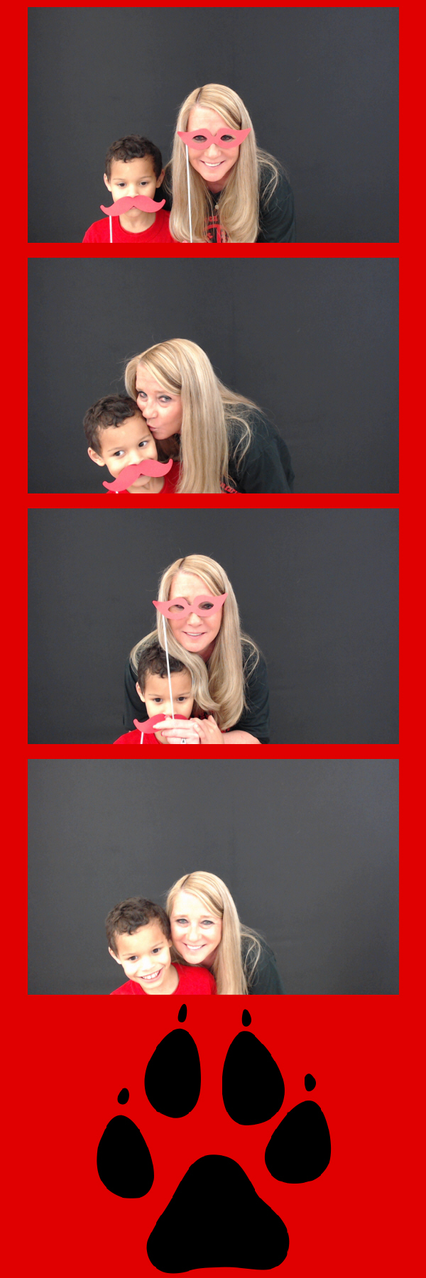 Mother Son Dodgeball 2020 | View more photos from the event at gallery.saycheesephotobooth.com/u/SayCheesePhotoBooth/Mother-Son-Dodgeball-2020