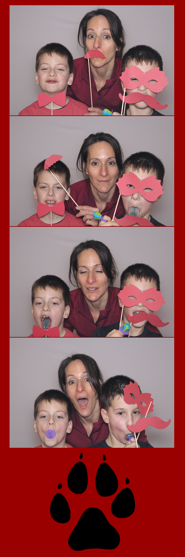 Mother Son Dodgeball 2020 | View more photos from the event at gallery.saycheesephotobooth.com/u/SayCheesePhotoBooth/Mother-Son-Dodgeball-2020