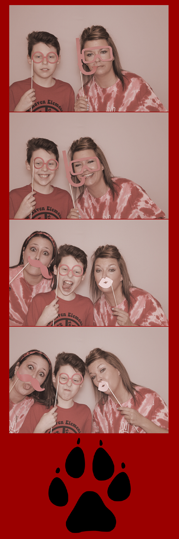 Mother Son Dodgeball 2020 | View more photos from the event at gallery.saycheesephotobooth.com/u/SayCheesePhotoBooth/Mother-Son-Dodgeball-2020