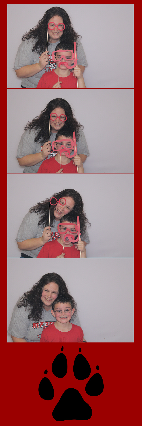 Mother Son Dodgeball 2020 | View more photos from the event at gallery.saycheesephotobooth.com/u/SayCheesePhotoBooth/Mother-Son-Dodgeball-2020
