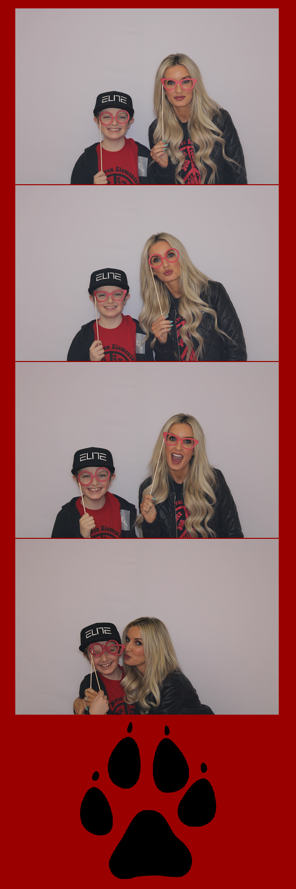 Mother Son Dodgeball 2020 | View more photos from the event at gallery.saycheesephotobooth.com/u/SayCheesePhotoBooth/Mother-Son-Dodgeball-2020