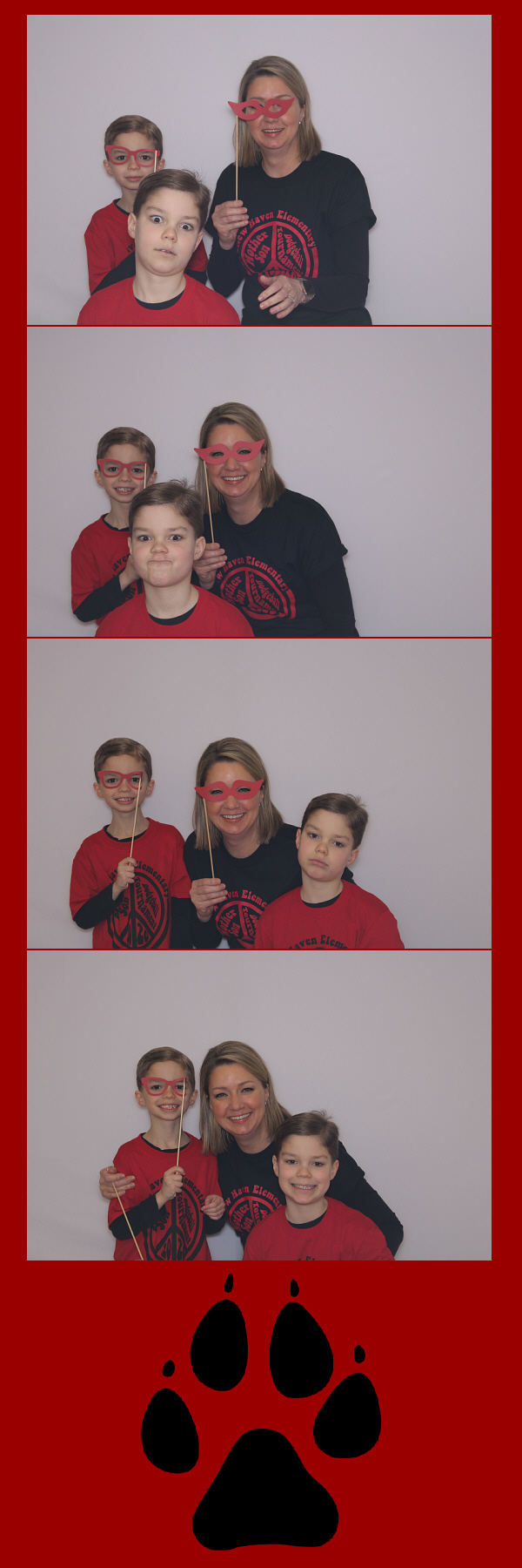 Mother Son Dodgeball 2020 | View more photos from the event at gallery.saycheesephotobooth.com/u/SayCheesePhotoBooth/Mother-Son-Dodgeball-2020